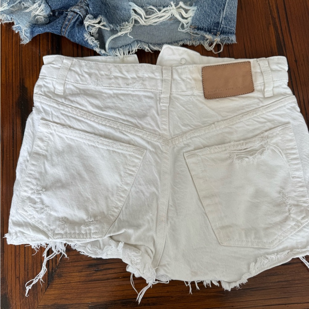 Zara - Picture 3 of 11